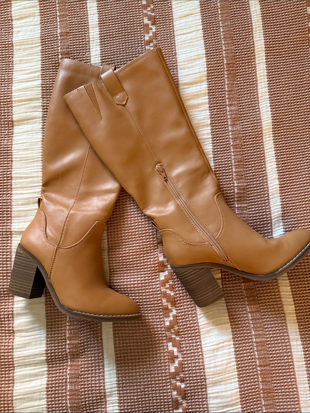 Universal Threads Tall Women's Riding Boots in Cognac Brown